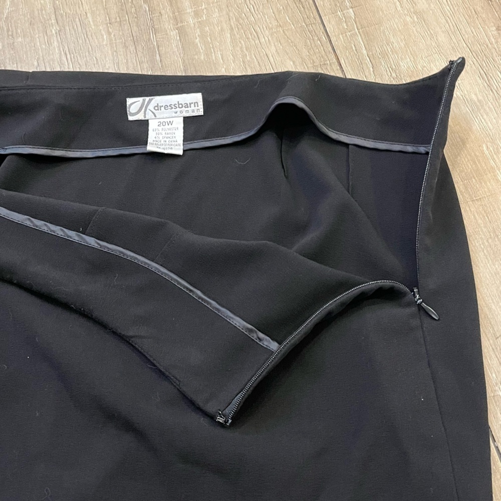 dressbarn Black Mini Skirt with Pleated Hem 20W - Picture 6 of 15